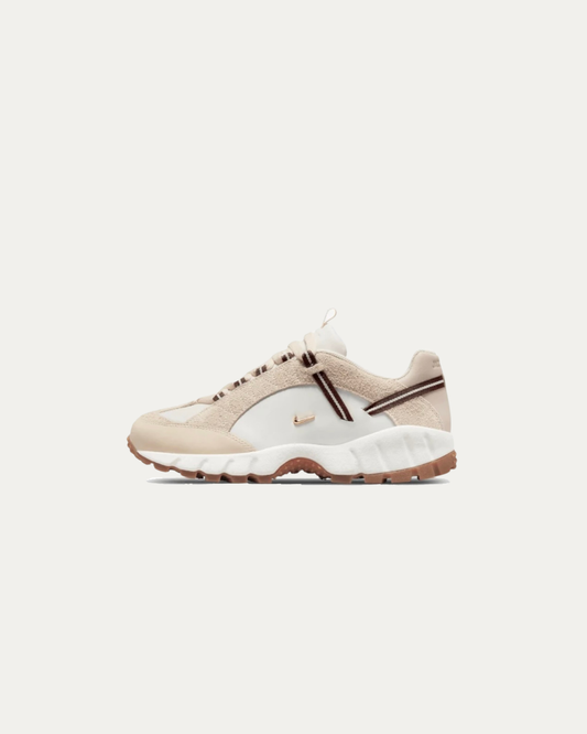 Nike Air Humara LX